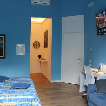 פלרמו Falstaff Rooms & Suites מראה חיצוני תמונה